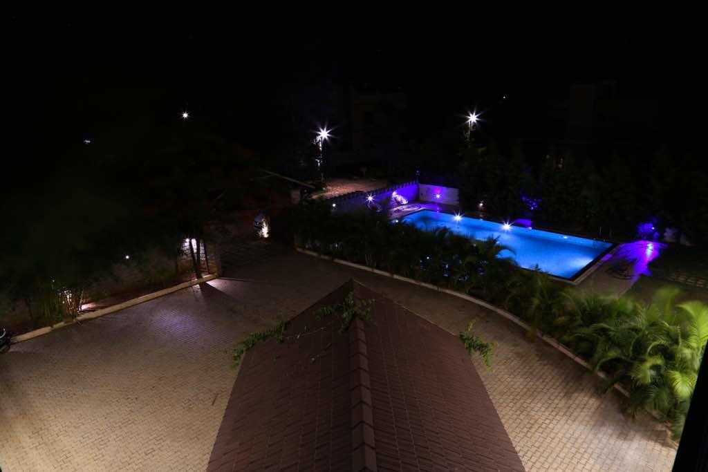 Golds Club & Resort Bayappanhalli Eksteriør bilde