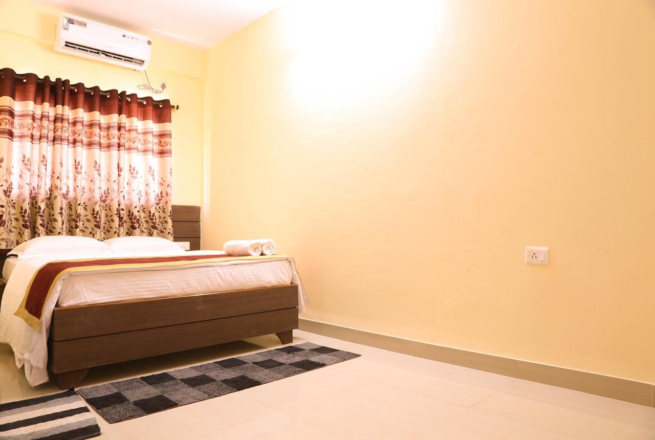 Golds Club & Resort Bayappanhalli Eksteriør bilde